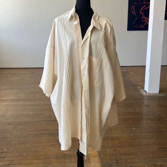 Medium weight cream, 5X button-down, short sleeve button down - Picture 13 of 13